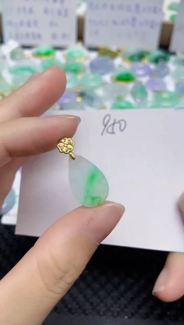 翡翠未镶嵌颈饰天然缅甸翡翠A货