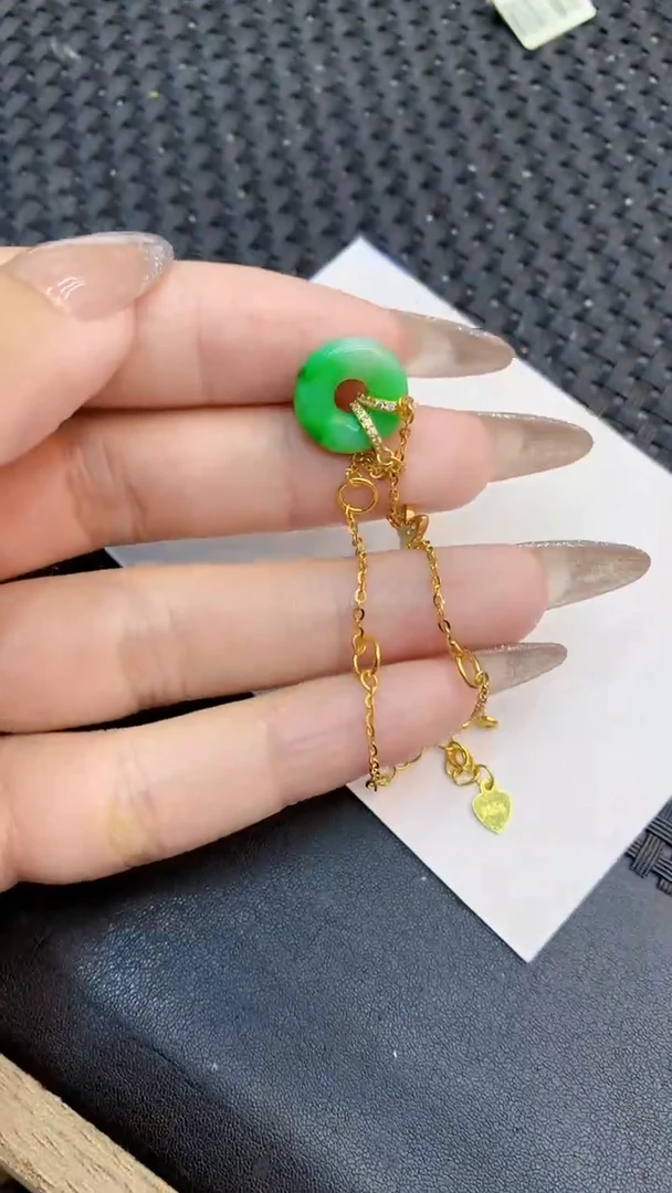 颈饰未镶嵌翡翠1