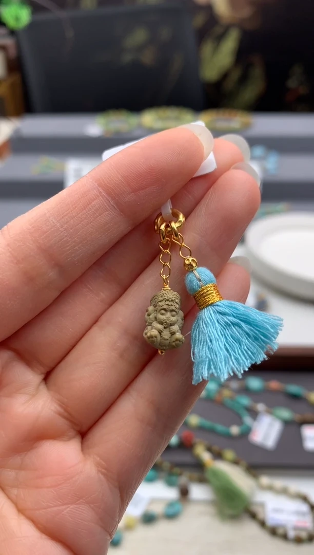 未镶嵌挂件南红玛瑙茜.Q232