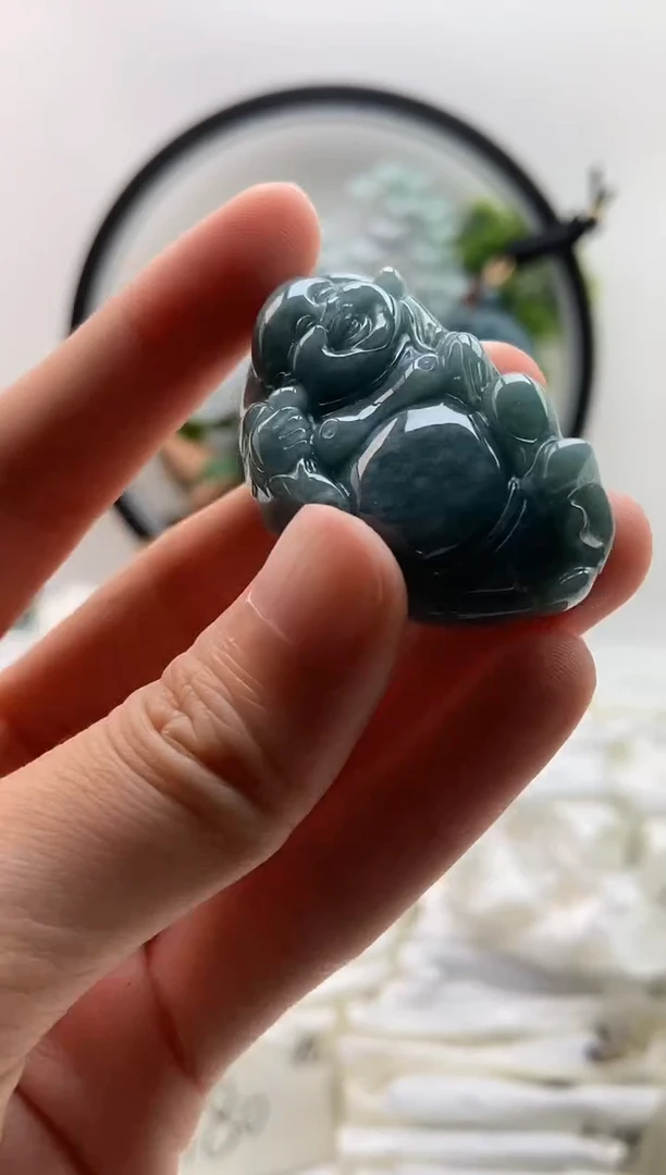 翡翠未镶嵌颈饰布袋佛
