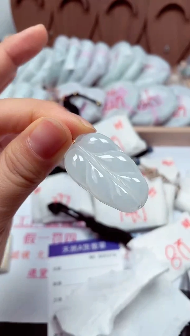 颈饰银S925镶嵌翡翠天然A货