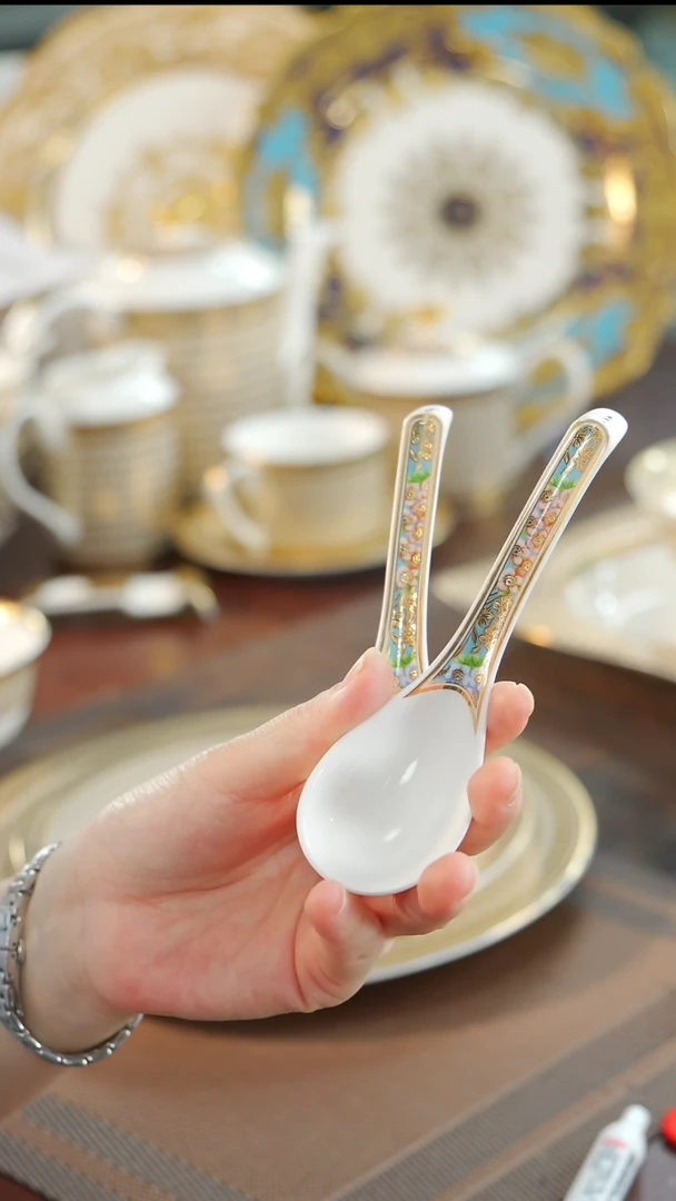 瓷片小勺2个  福利价