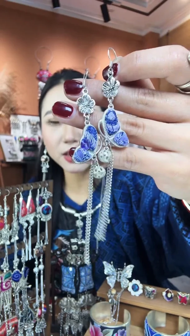 【闪购商品】刺绣纯手工民族风耳环