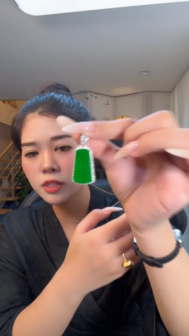 吊坠(不含链)18K金镶嵌翡翠天然缅甸A货翡翠吊坠