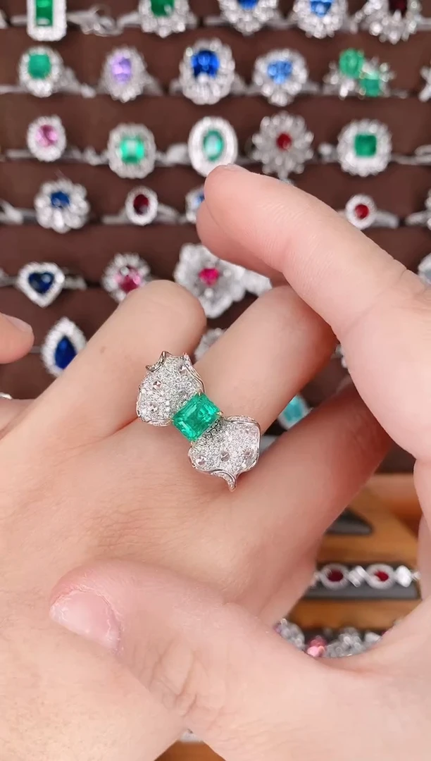 【闪购商品】祖母绿18K金戒指18K金镶嵌1