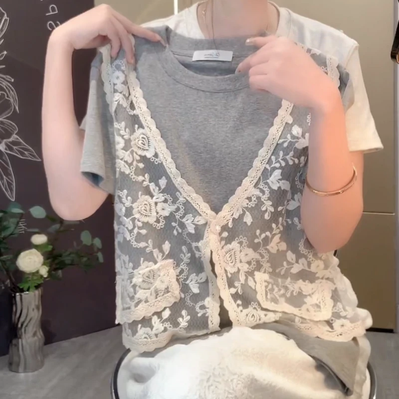 夏季新款刺绣蕾丝拼接假两件女时尚洋气设计感百搭上衣LK2503039