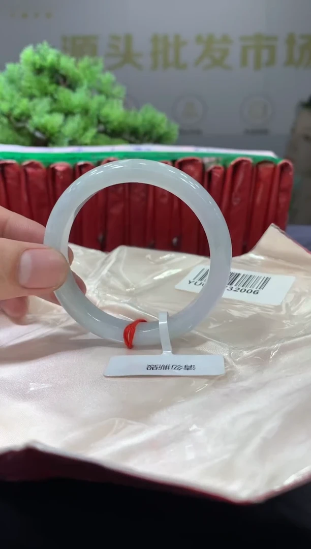 未镶嵌手镯翡翠翡翠手镯