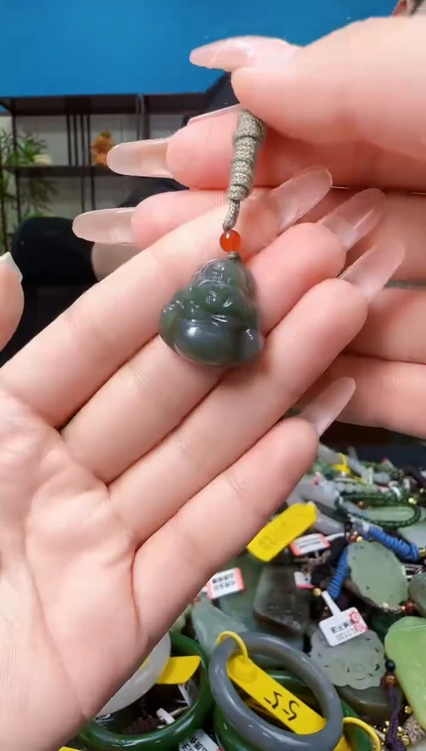 颈饰未镶嵌和田玉多样性发一