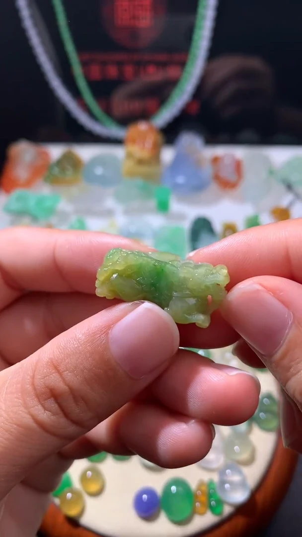 未镶嵌定制翡翠