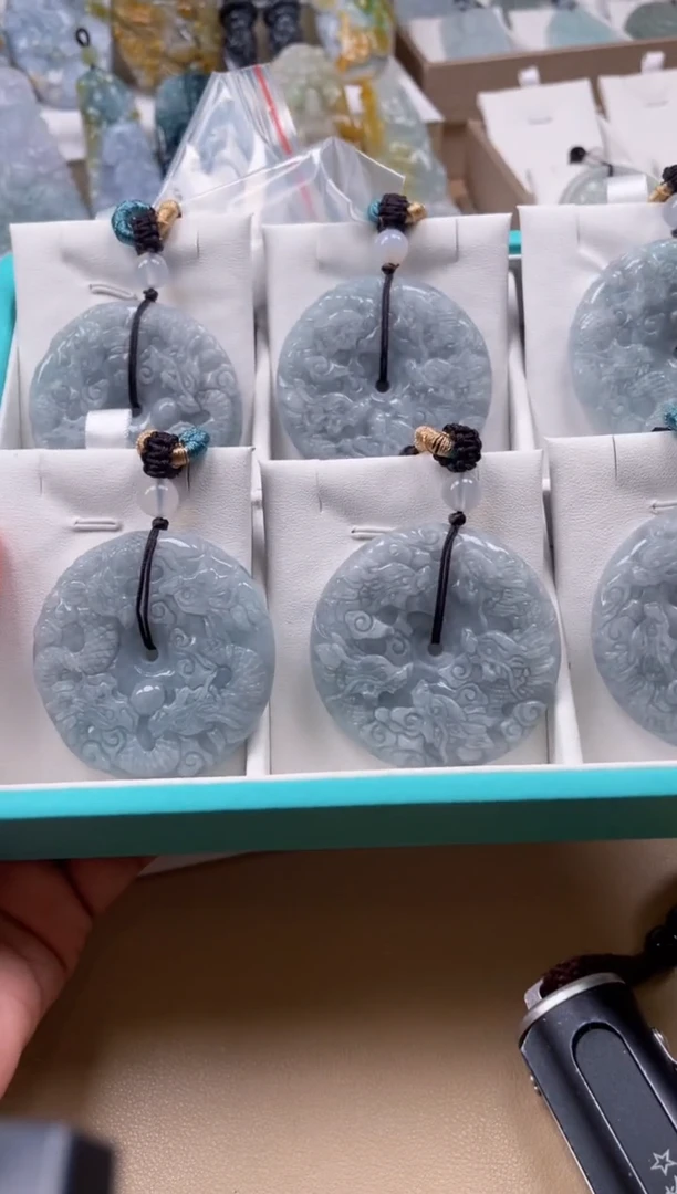 【闪购商品】翡翠颈饰未镶嵌天然缅甸A货翡翠多样性发一九龙扣94