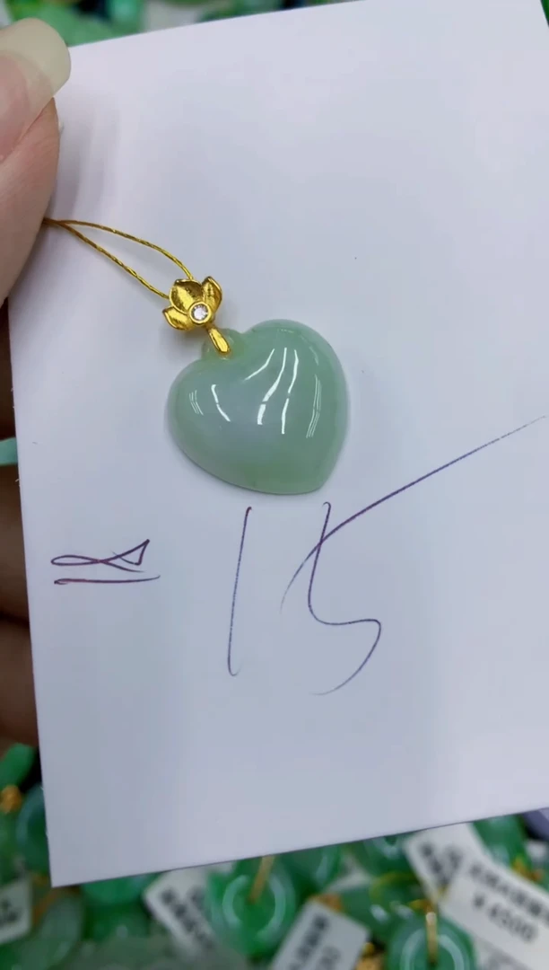翡翠未镶嵌颈饰11111111111