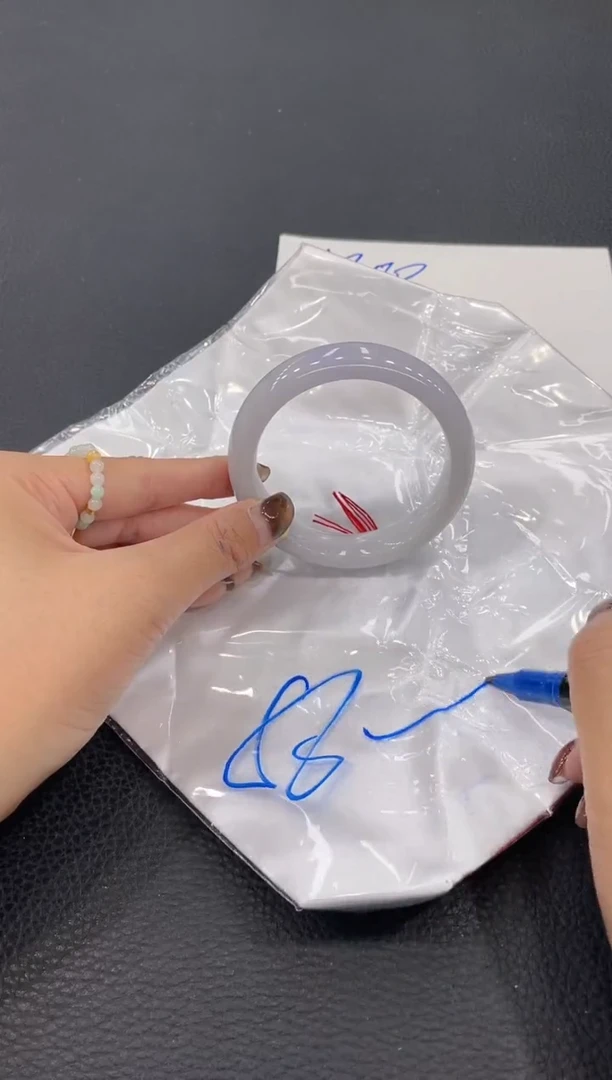 【闪购商品】翡翠手镯未镶嵌手镯