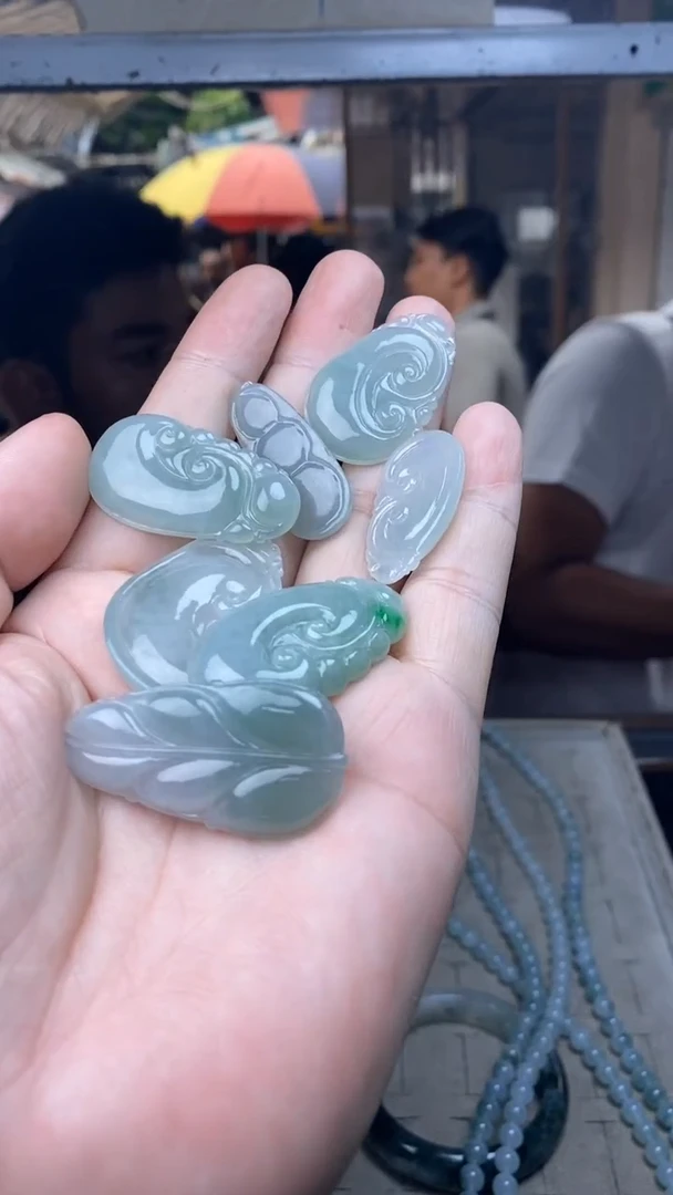 定制翡翠未镶嵌多样性随机发货，拍一发一