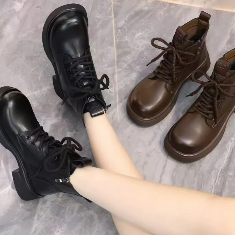 秋冬新款复古百搭休闲时尚马丁靴