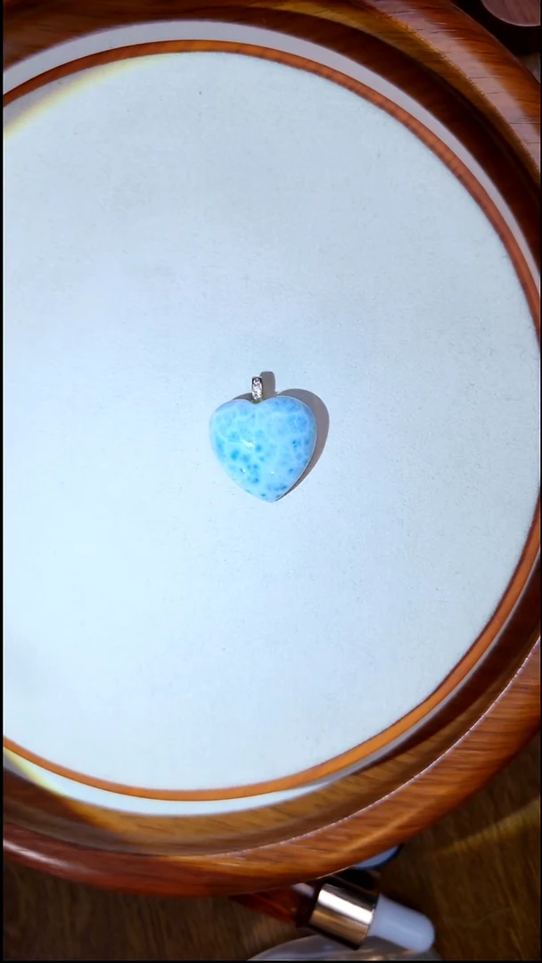 未镶嵌针钠钙石（海纹石）颈饰?*?吊坠