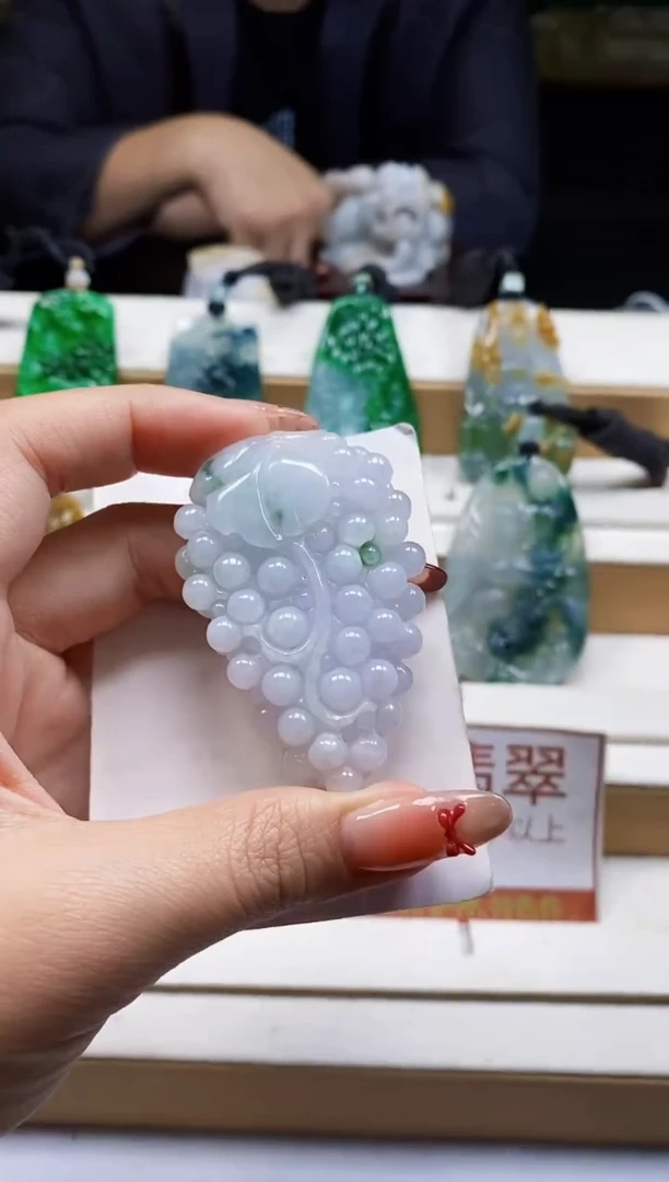 颈饰未镶嵌翡翠翡翠A货