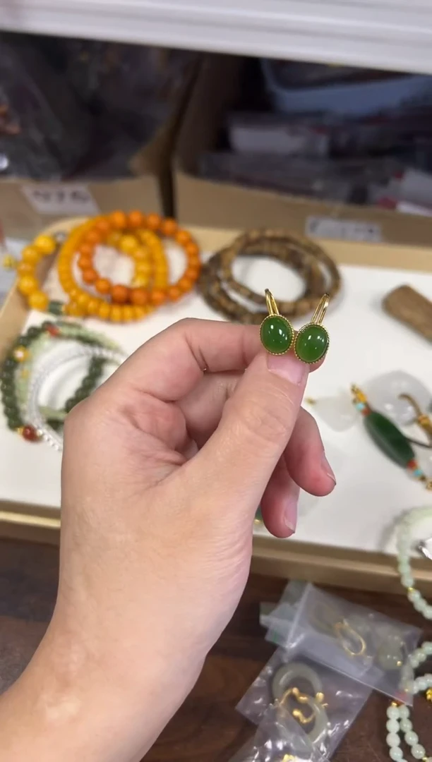 银S925镶嵌和田玉耳饰和田玉碧玉高跟鞋银耳钉[0549]