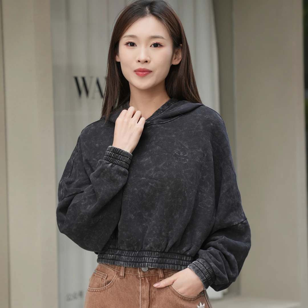 流光风adidas阿迪达斯三叶草秋女子运动休闲卫衣套头衫JJ0333