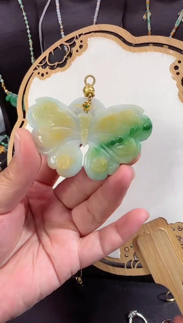 【闪购商品】翡翠颈饰未镶嵌拍照