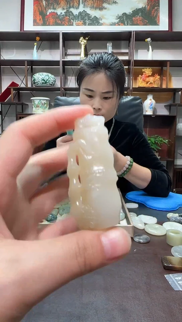 颈饰未镶嵌和田玉