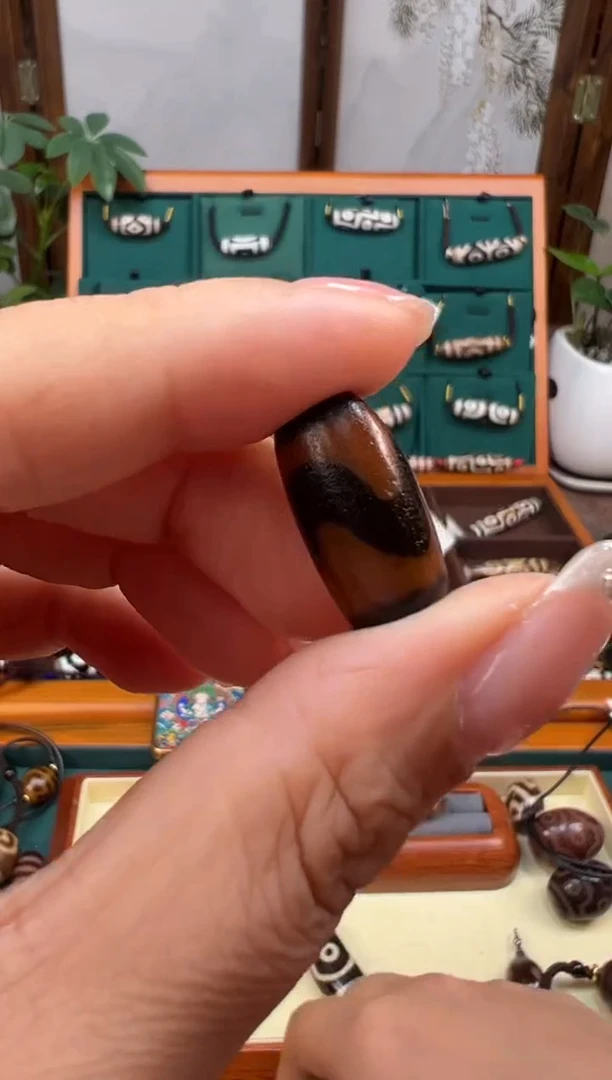 未镶嵌颈饰玛瑙/玉髓85.(微瑕)