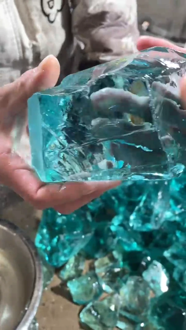 新疆五彩石原石摆件