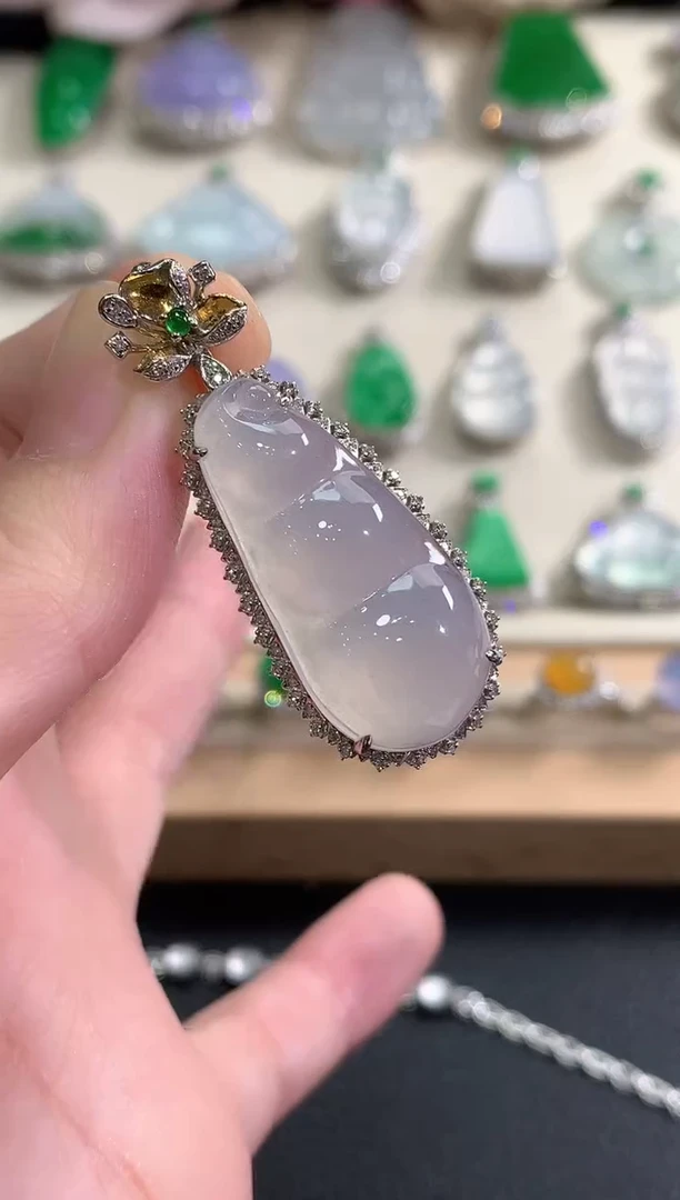 吊坠(不含链)18K金镶嵌翡翠冬日珠宝Q55