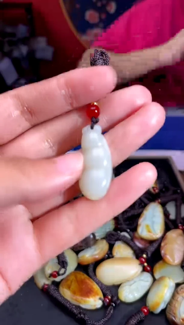 和田玉未镶嵌挂件1