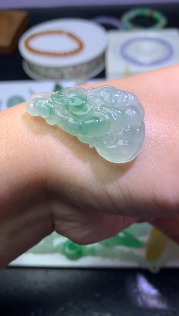 未镶嵌定制翡翠毛货