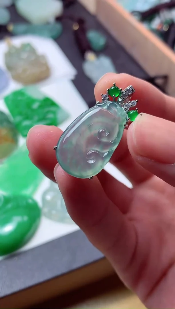 翡翠未镶嵌颈饰天然翡翠