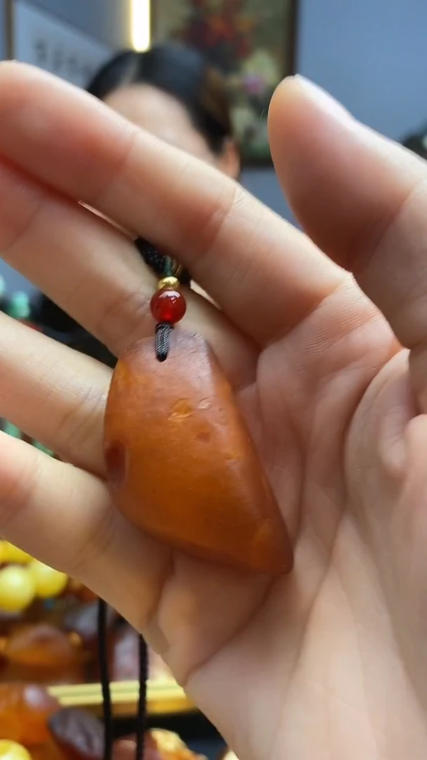 琥珀颈饰未镶嵌吊坠