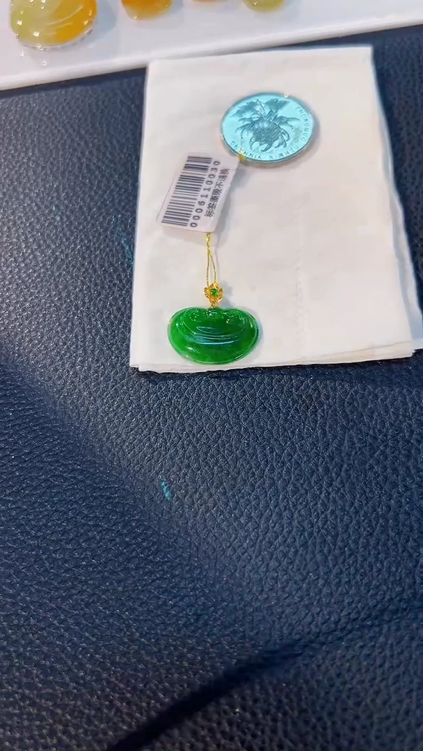 翡翠18K金镶嵌颈饰缅料A货/支持复检/一件