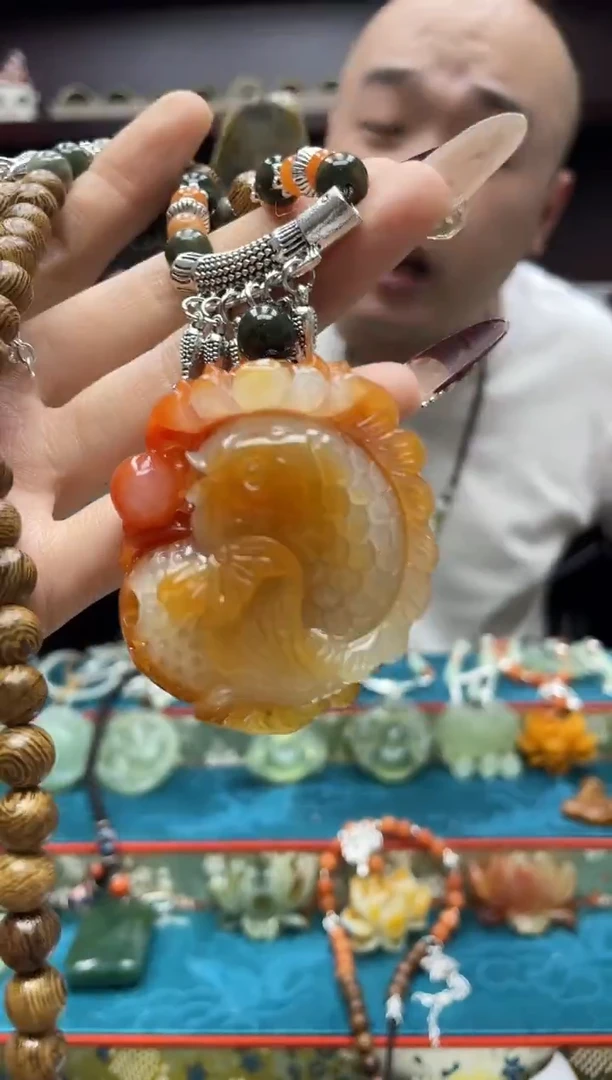 未镶嵌岫玉吊坠·