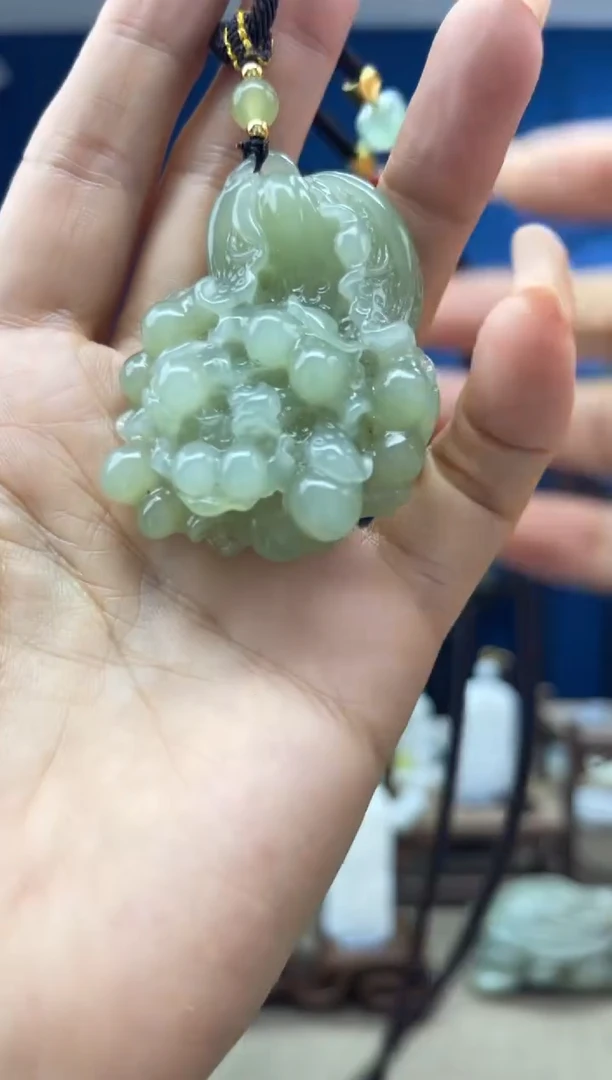 和田玉未镶嵌颈饰1