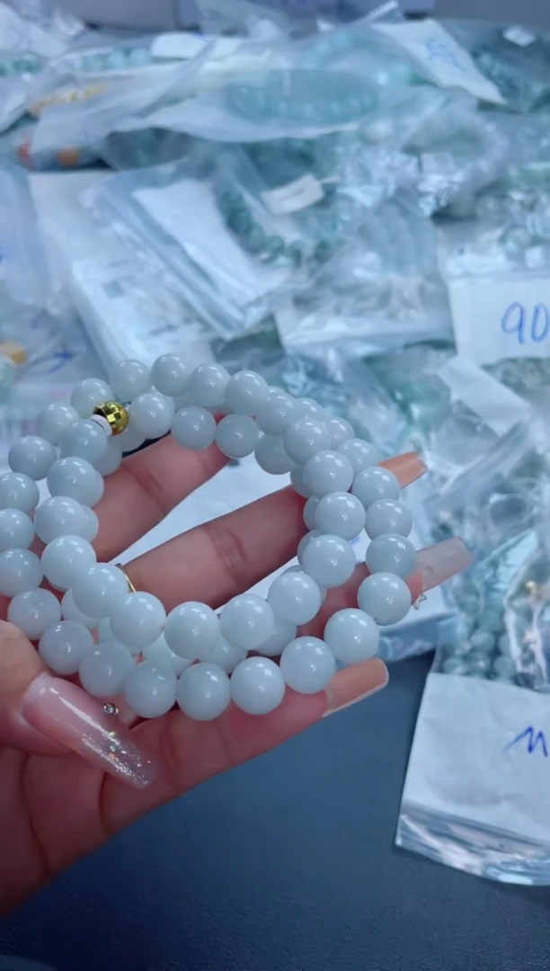 定制翡翠未镶嵌珠串