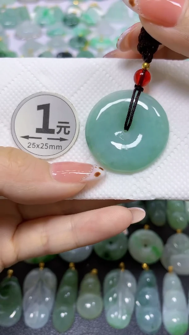颈饰未镶嵌翡翠 天然翡翠A货