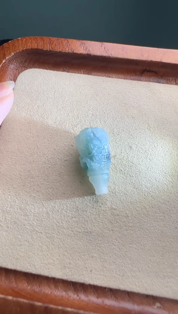未镶嵌定制翡翠三通