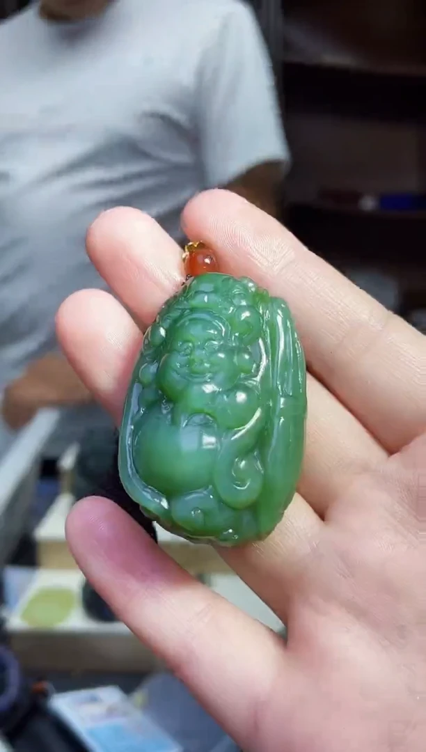 和田玉未镶嵌颈饰1
