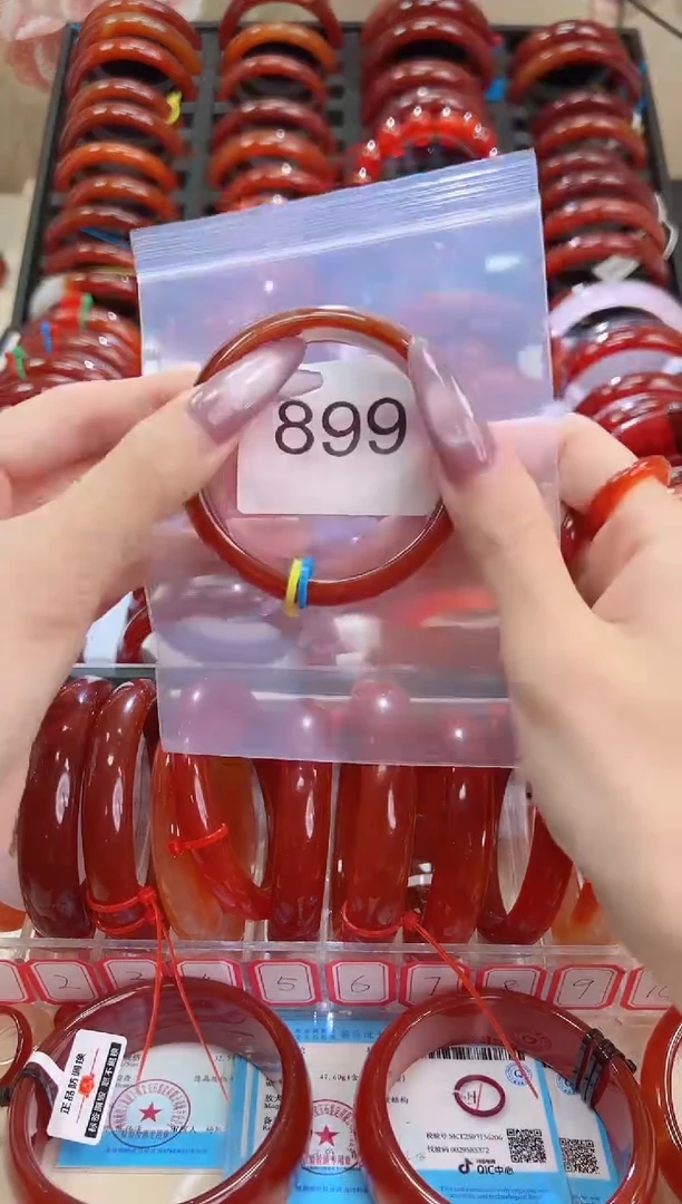 手镯玛瑙/玉髓未镶嵌50圈口*899