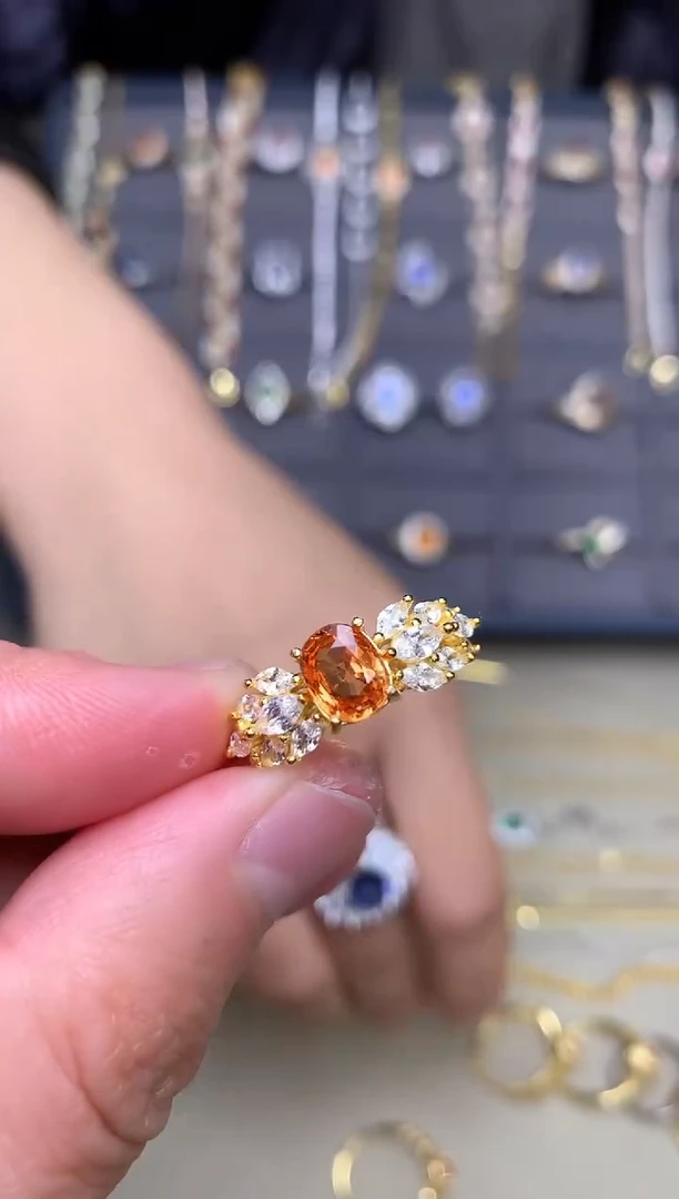 银S925镶嵌戒指石榴石（芬达石）戒指