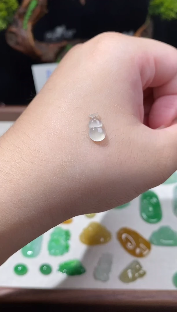 未镶嵌定制翡翠葫芦