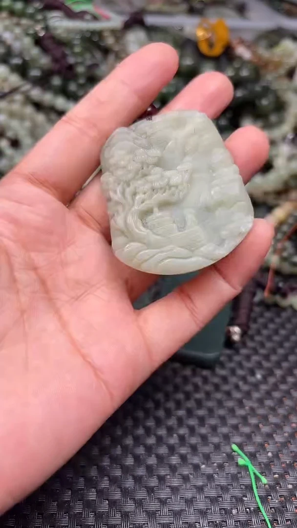 颈饰未镶嵌和田玉1