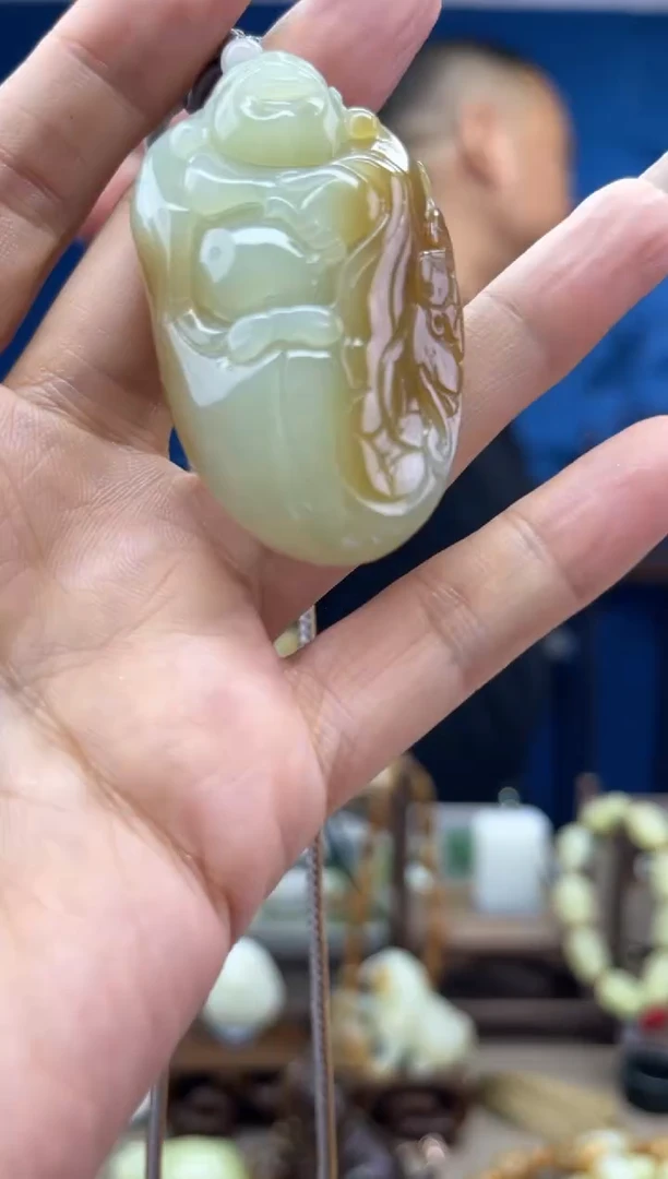 和田玉未镶嵌颈饰1