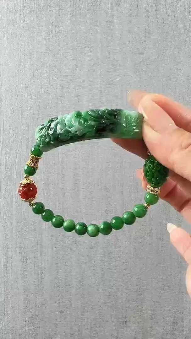 颈饰未镶嵌翡翠手牌