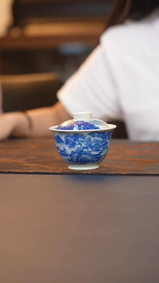 青花山水盖碗 青花山水盖碗