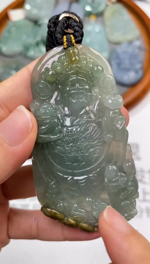未镶嵌挂件翡翠304148