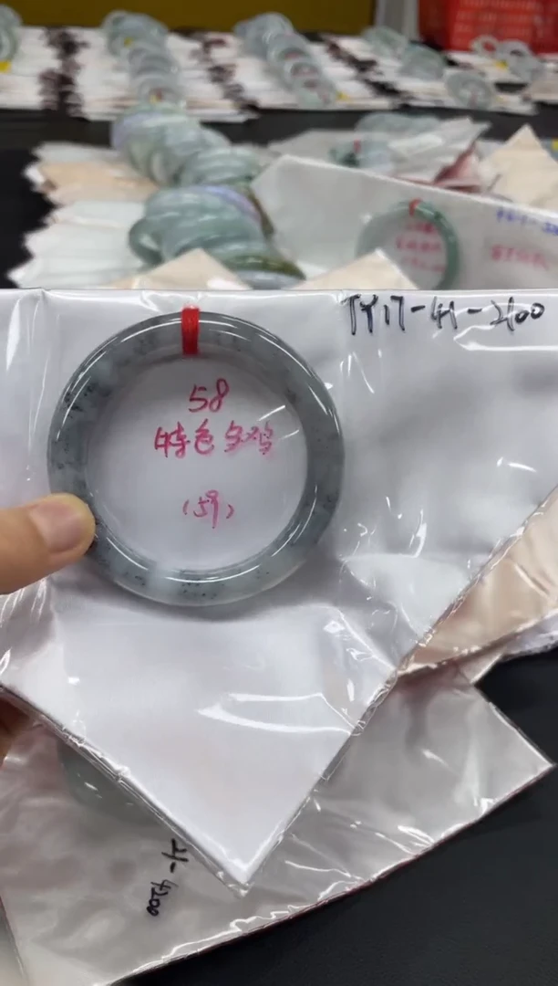 未镶嵌手镯翡翠翡翠手镯