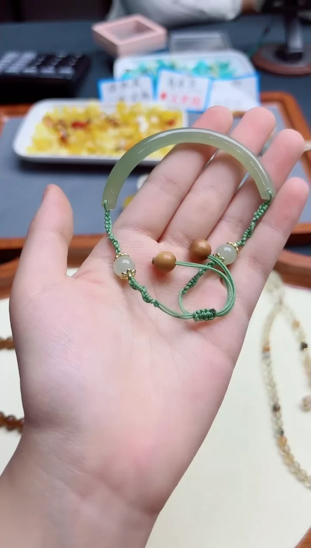 和田玉未镶嵌颈饰和田玉半镯*1 YR