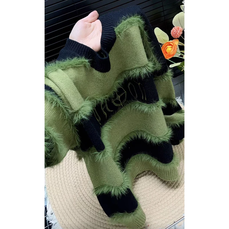 今年流行穿搭2025秋冬新款温柔风刺绣字母毛绒设计百搭款长袖上衣