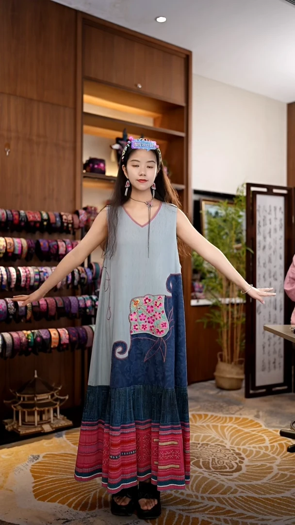 刺绣黔东南苗族刺绣衣服A9025